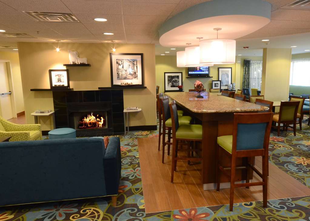 Hampton Raleigh/town Of 3*